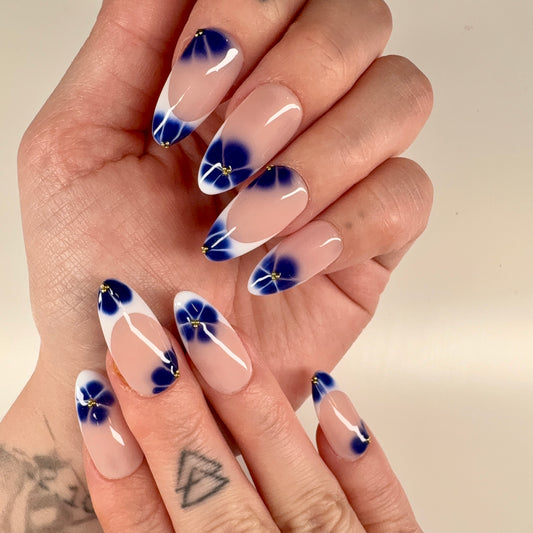 Signature – Azura
